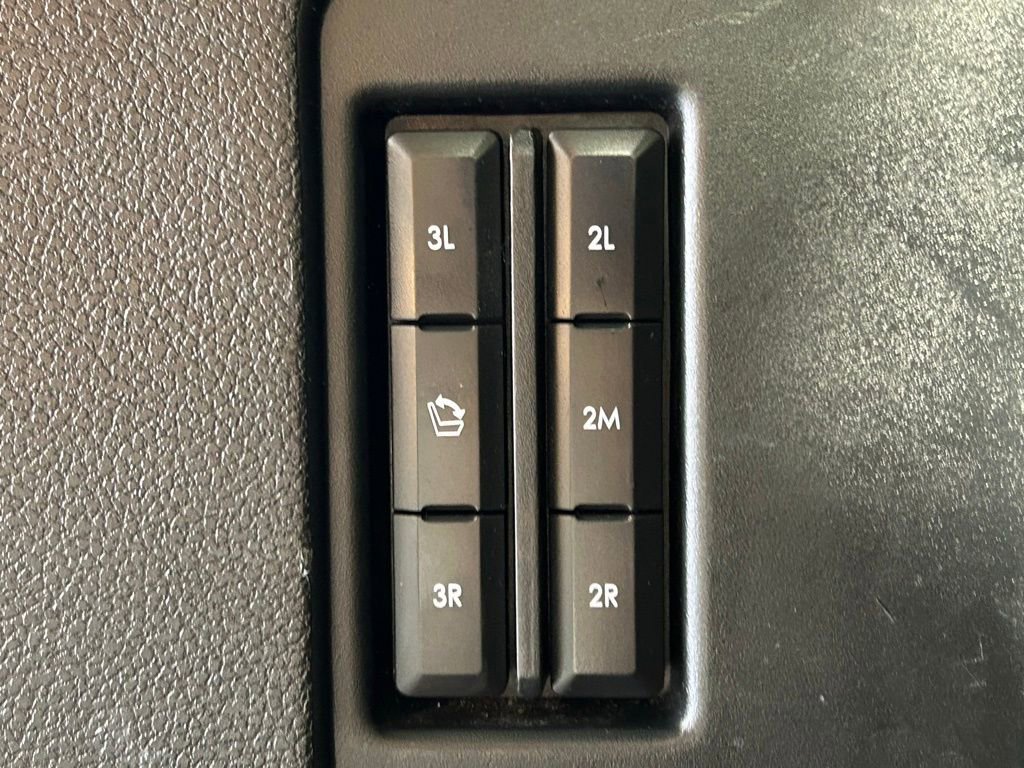 Used 2020 Lincoln Navigator L Reserve w/ Luxury Package AWD/4WD image 16