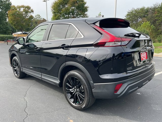 Used 2024 Mitsubishi Eclipse Cross LE AWD/4WD image 12