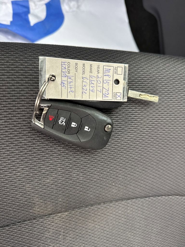 Used 2017 Chevrolet Cruze LT image 27