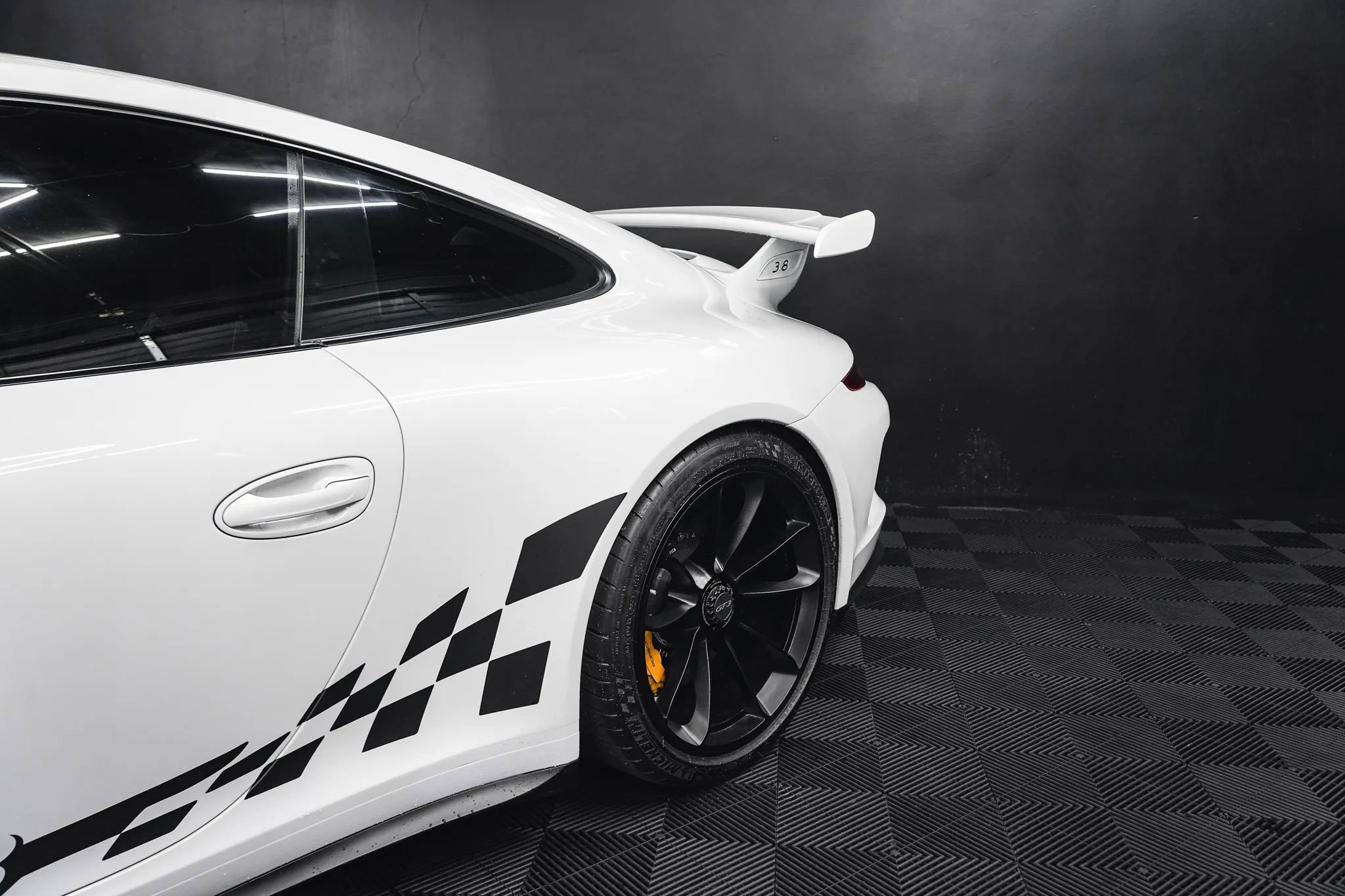 Used 2015 Porsche 911 GT3 RWD image 6