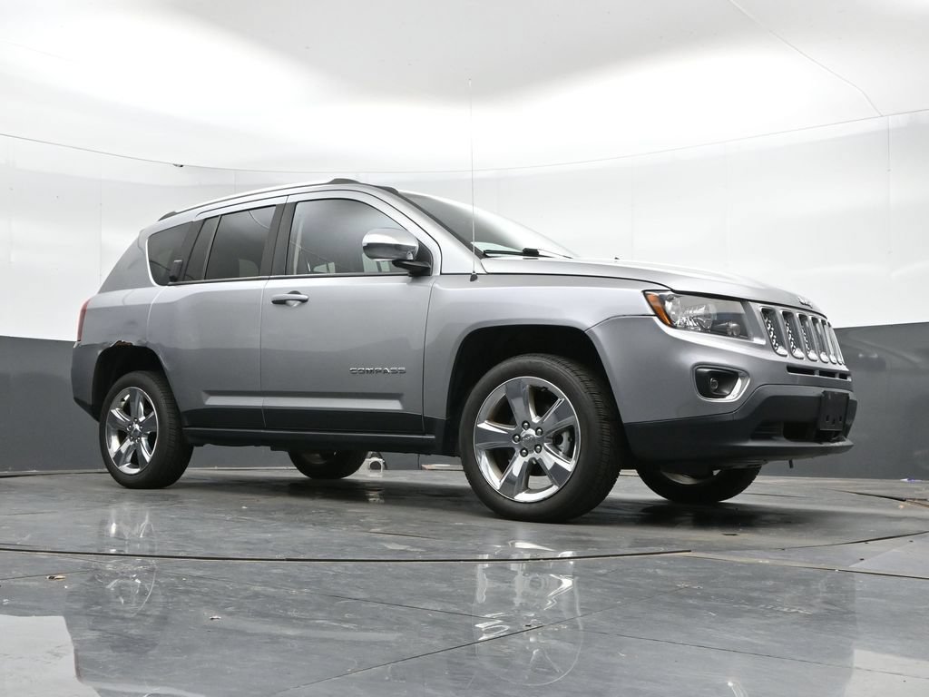Used 2015 Jeep Compass Limited AWD/4WD image 33