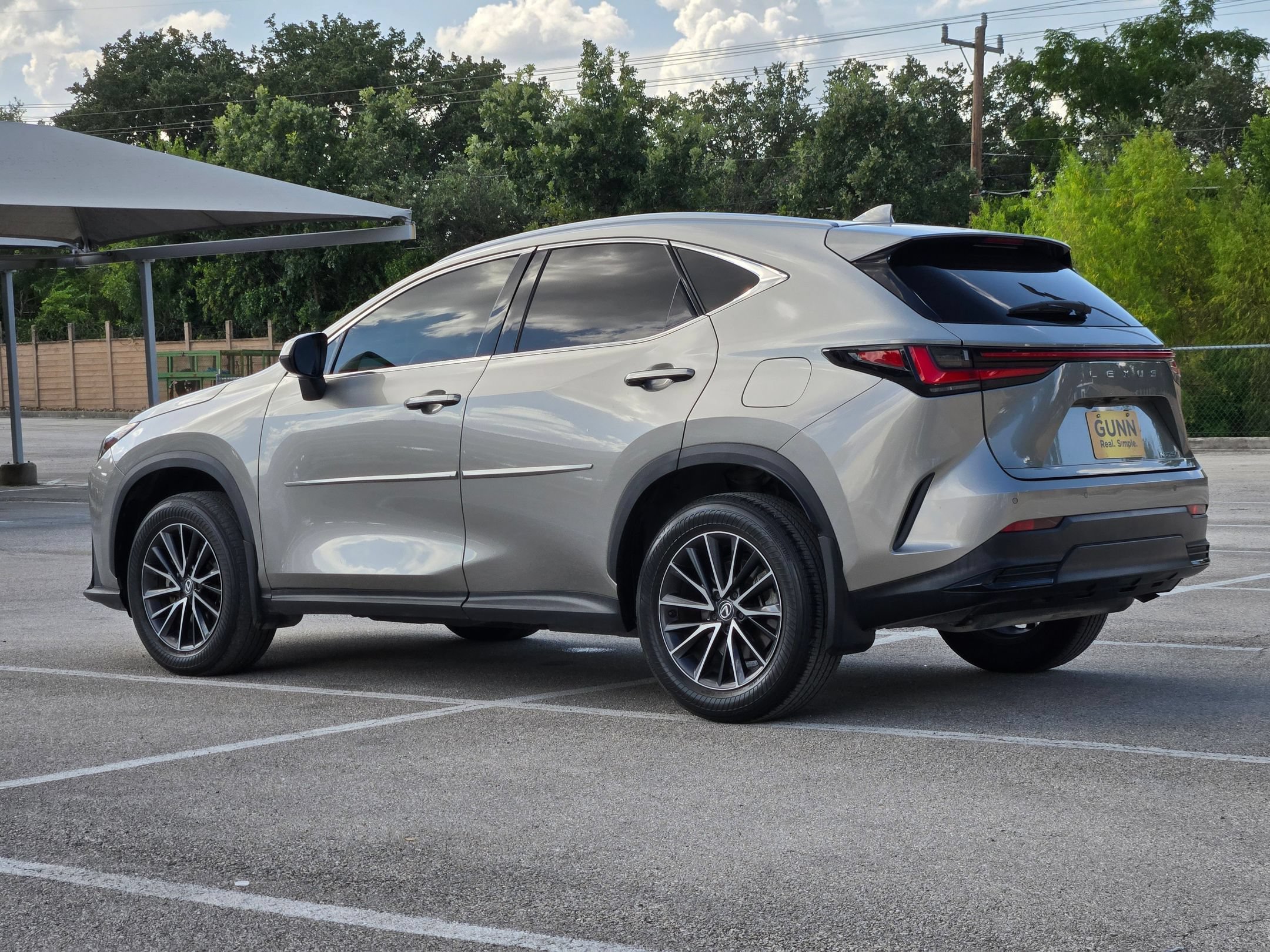 Used 2024 Lexus NX 250 FWD w/ Towing Package (2000 Lbs) image 5