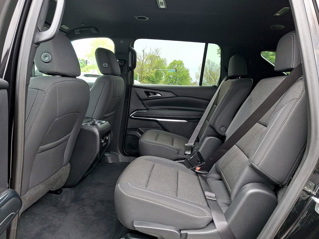 Used 2024 Chevrolet Traverse LT FWD image 10
