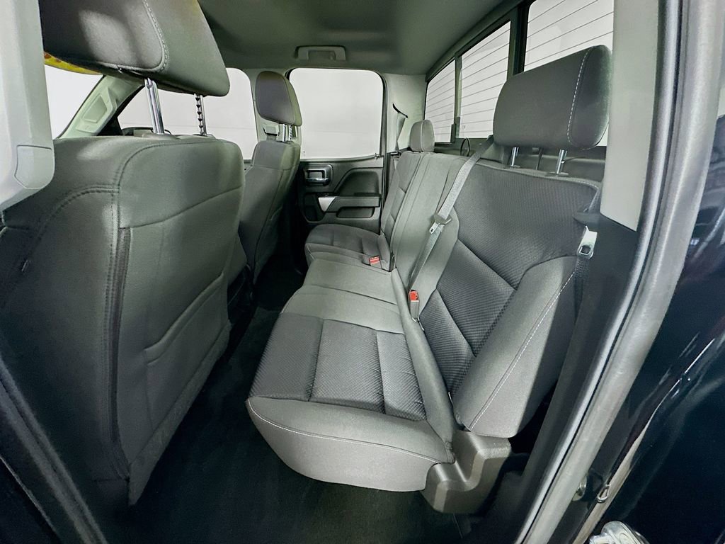 Used 2018 Chevrolet Silverado 1500 LT w/ Midnight Edition AWD/4WD image 31