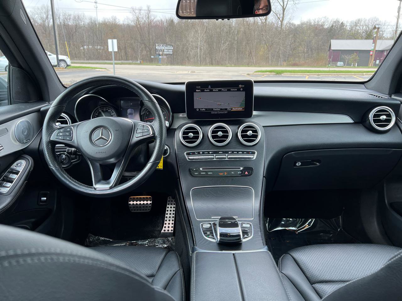 Used 2019 Mercedes-Benz GLC 300 4MATIC image 32