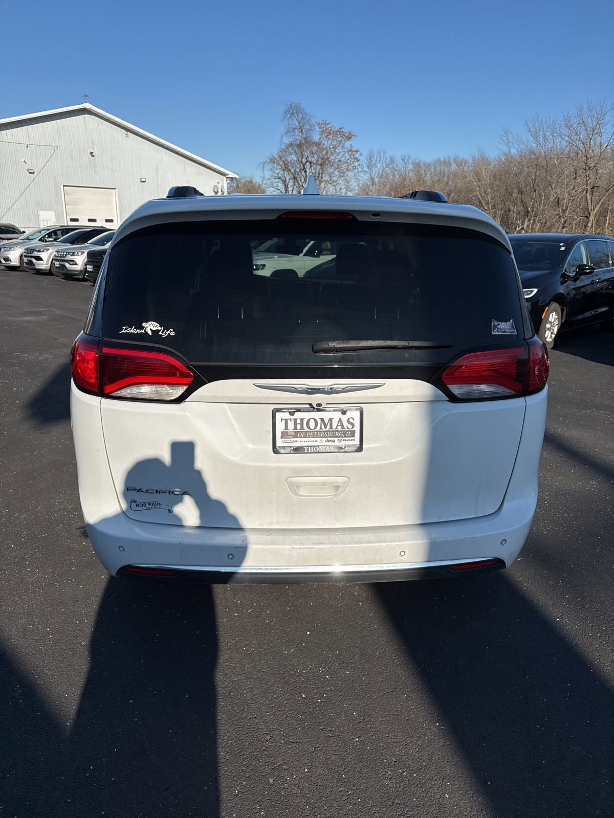 Used 2019 Chrysler Pacifica Touring-L image 6