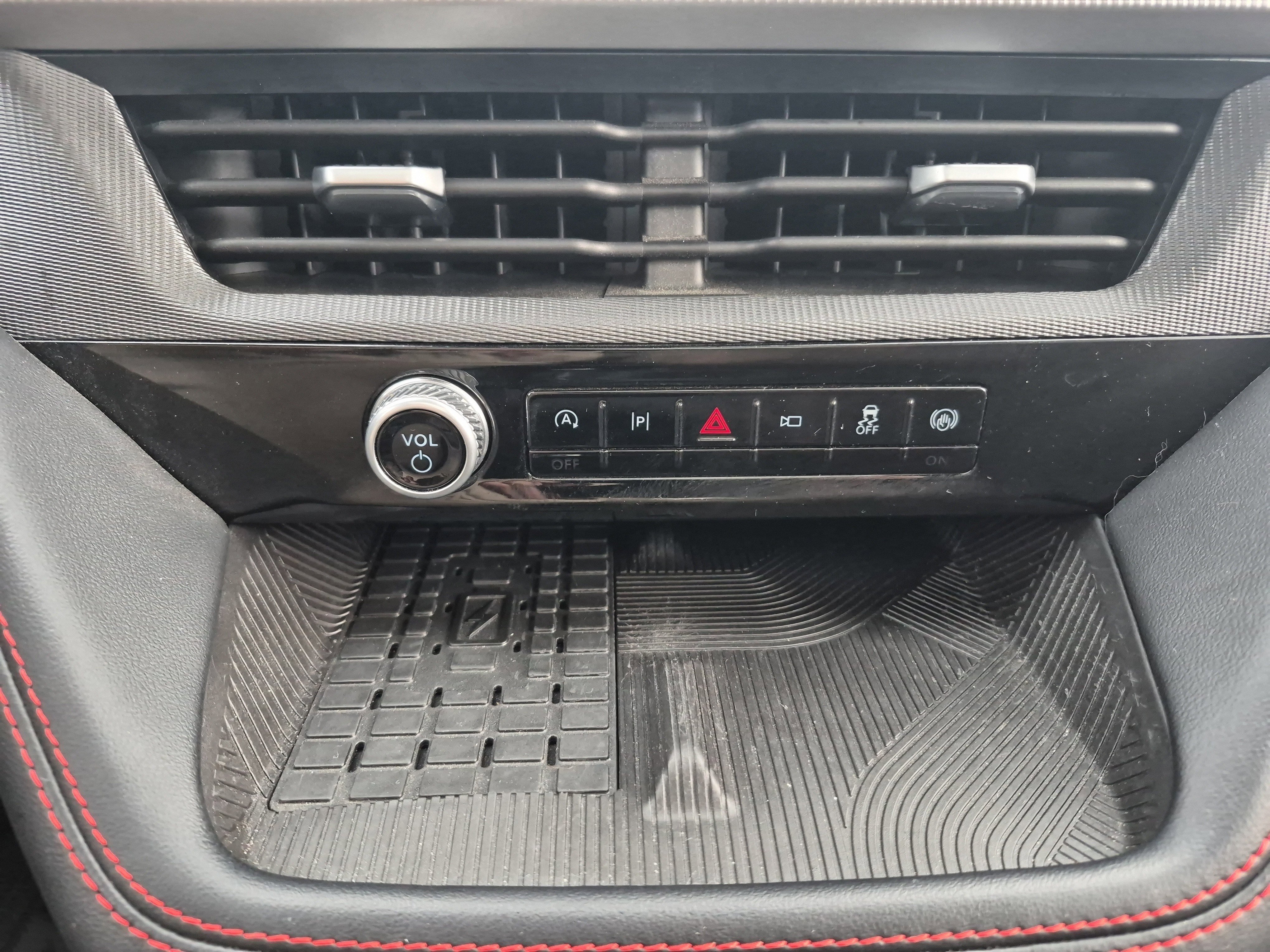 Certified 2025 Ford Explorer ST image 33