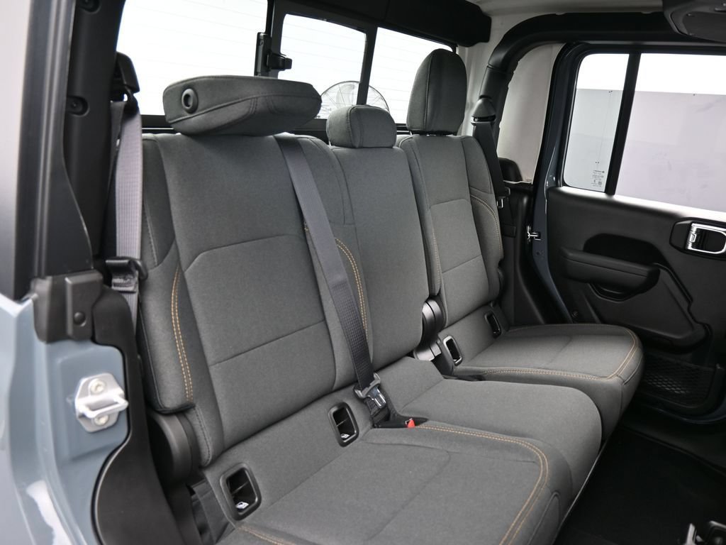 New 2026 Jeep Gladiator Sport AWD/4WD image 37