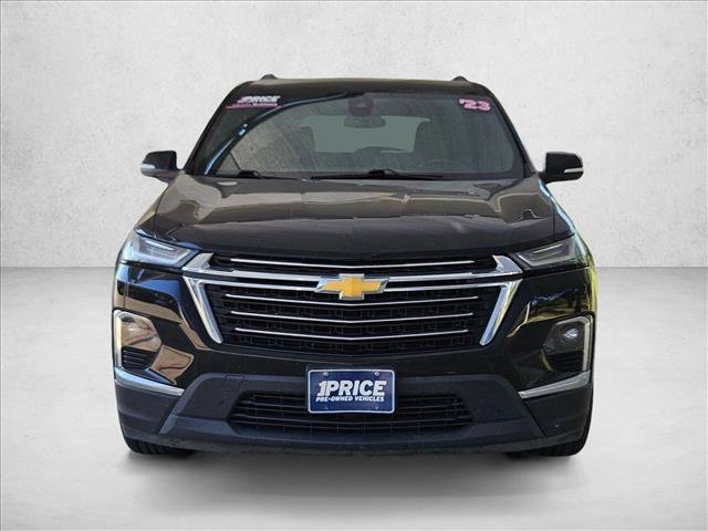 Used 2023 Chevrolet Traverse LT FWD video 2