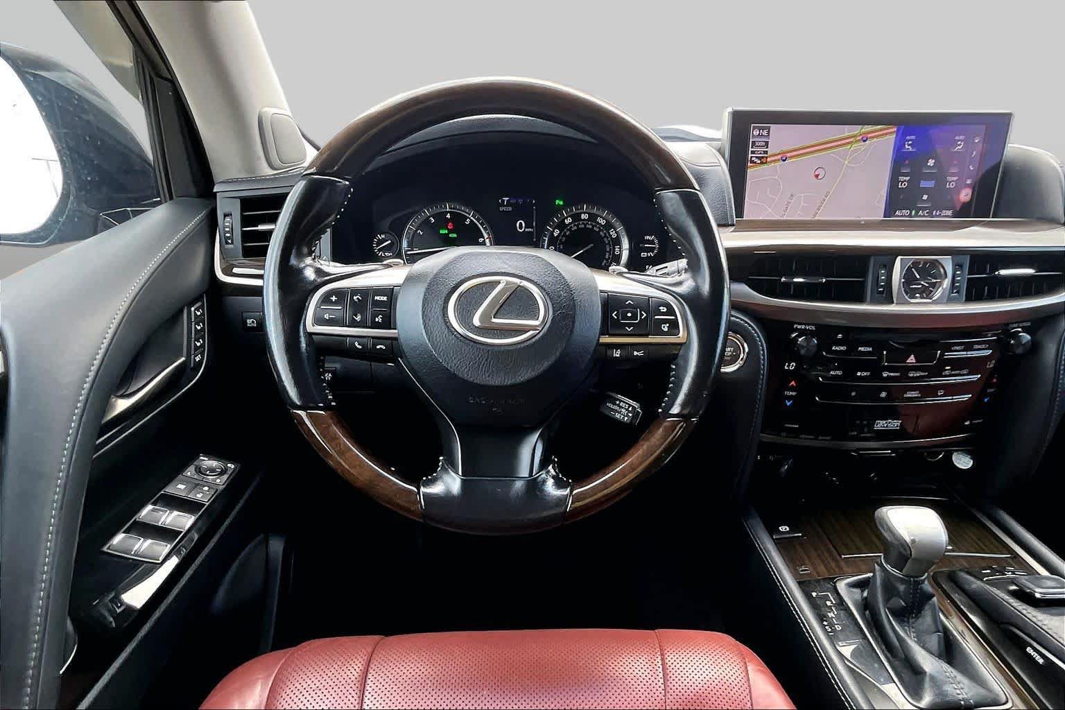 Used 2016 Lexus LX 570 4WD w/ Luxury Package image 6