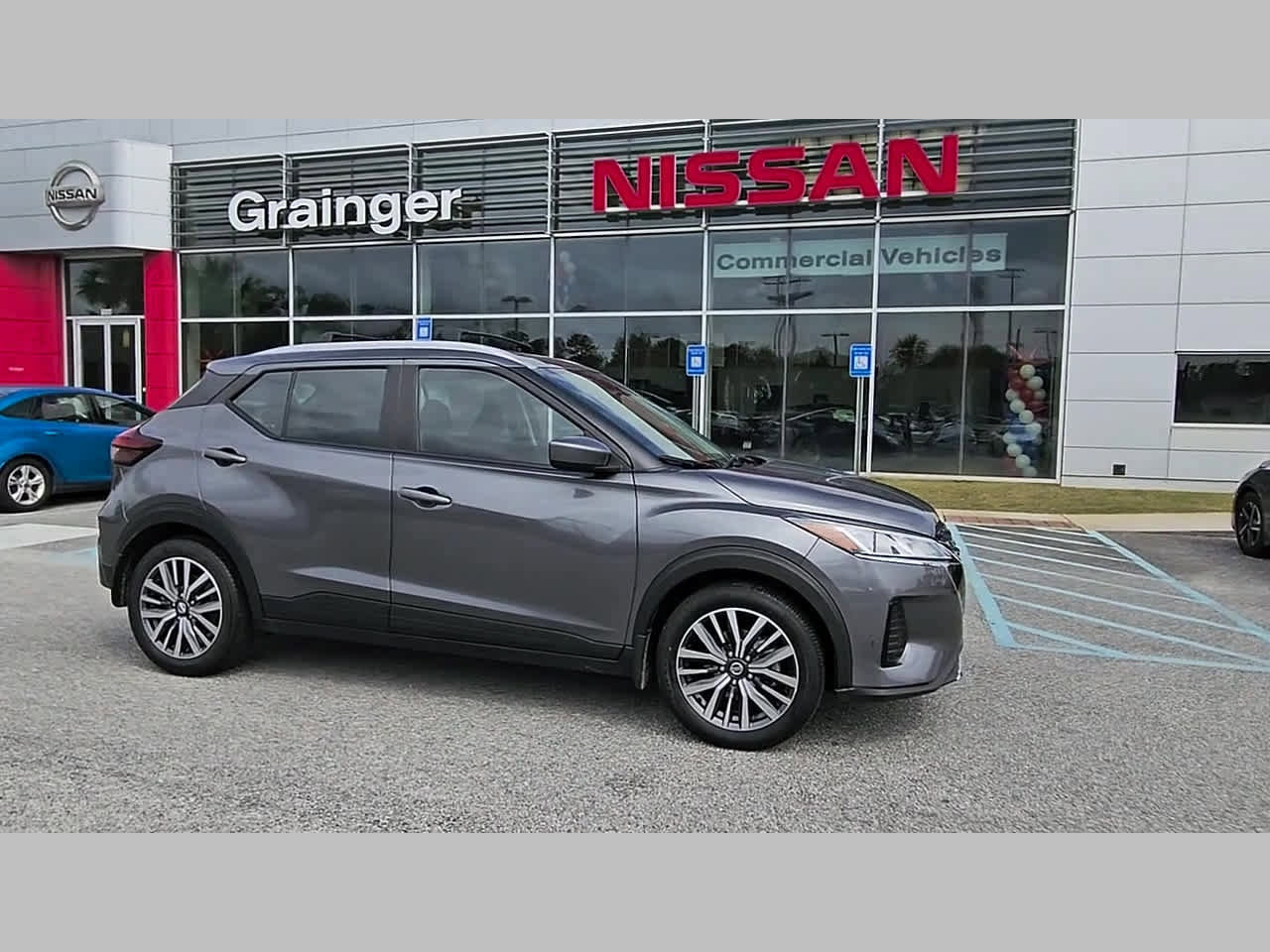 Used 2021 Nissan Kicks SV FWD image 38