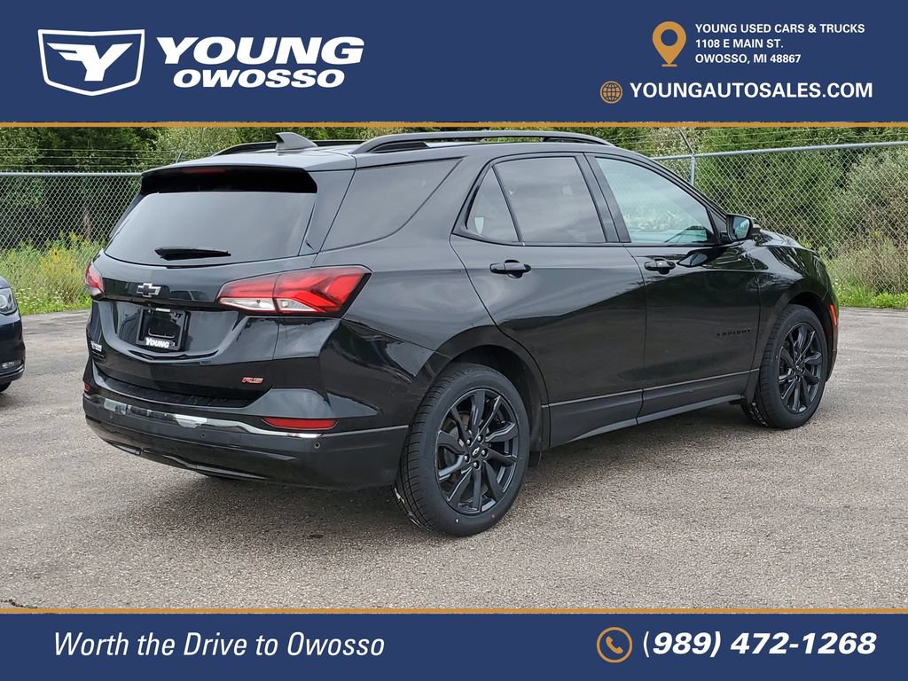 Used 2022 Chevrolet Equinox RS w/ RS Leather Package FWD image 3