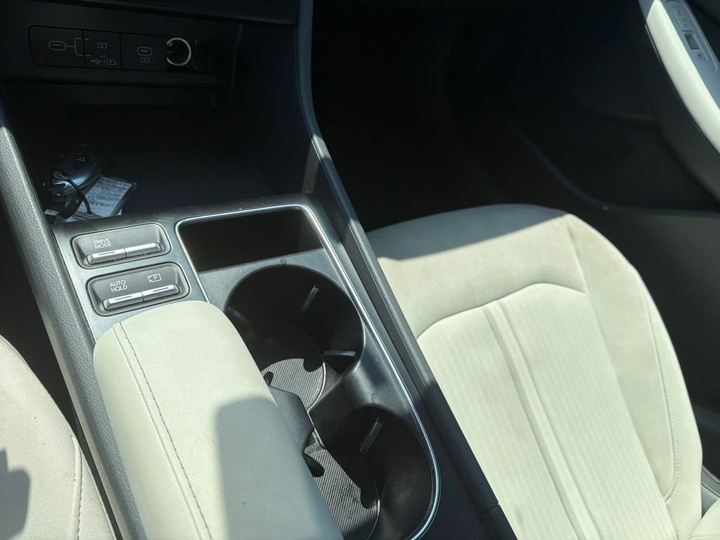 Used 2025 Hyundai Sonata SEL FWD image 34