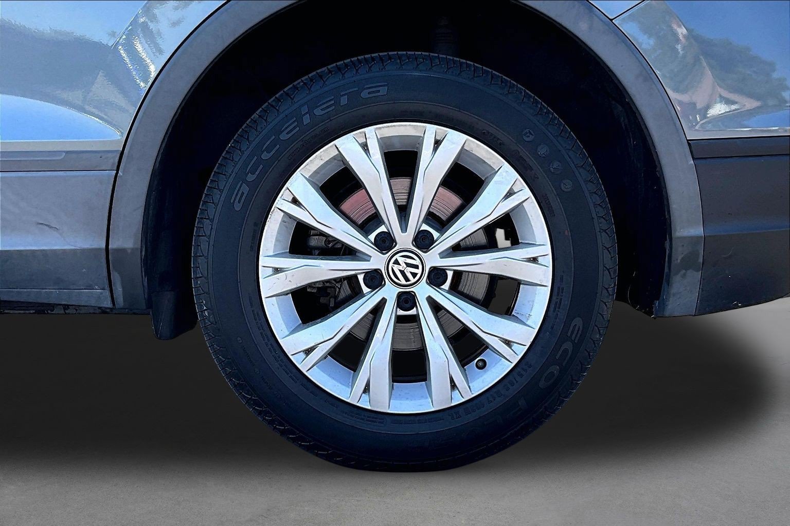 Used 2019 Volkswagen Tiguan S FWD image 8