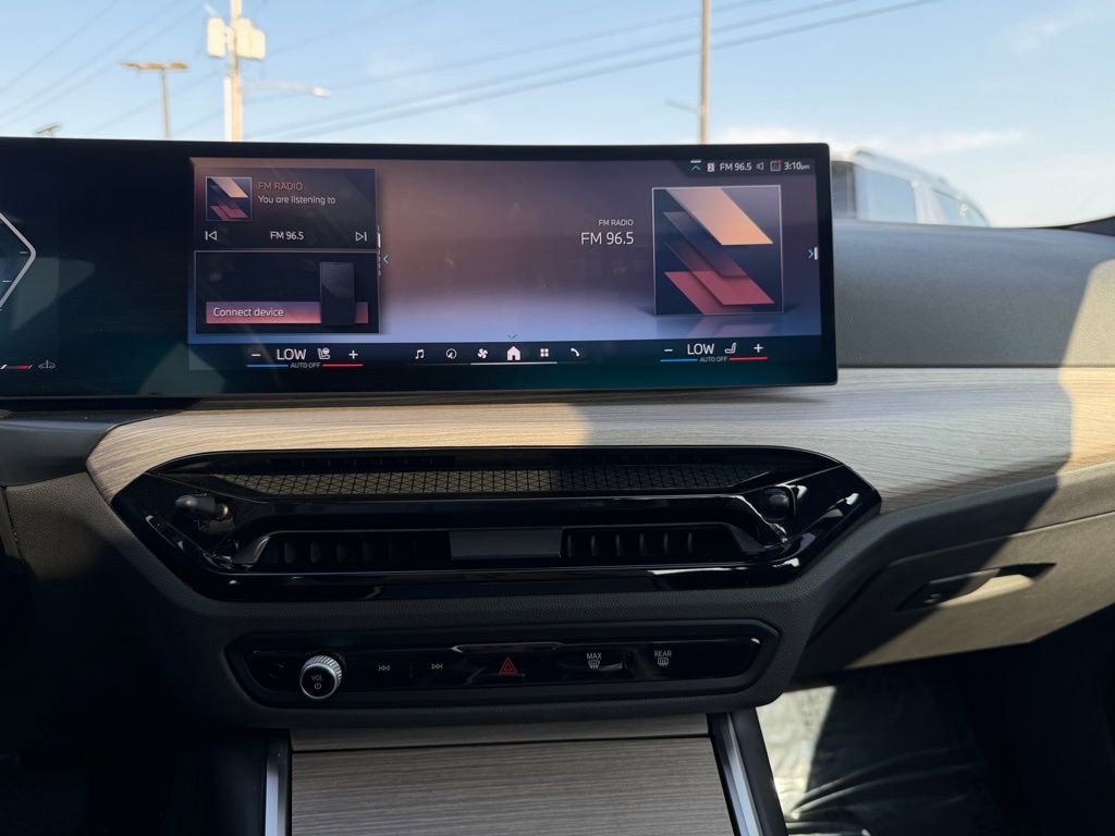 Used 2025 BMW 330i Sedan image 18