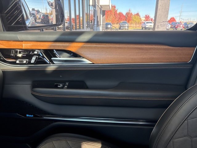 Used 2024 Jeep Grand Wagoneer Series III w/ Rear Seat Video Group 1 image 23