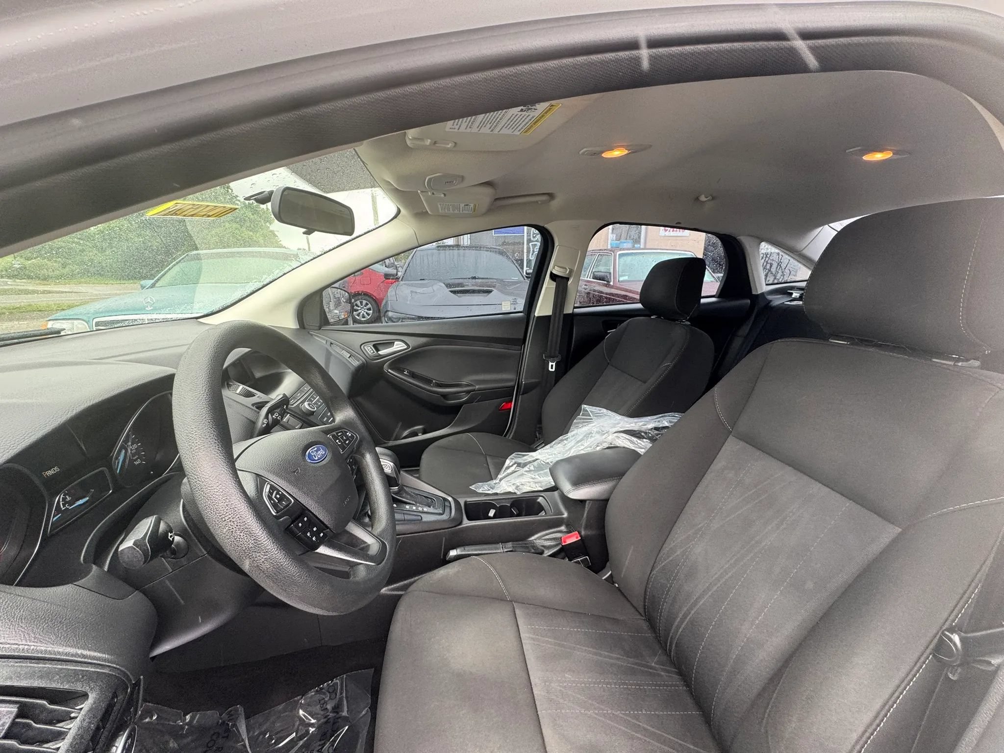 Used 2018 Ford Focus SE FWD image 14