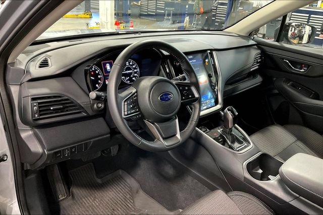Used 2025 Subaru Outback Premium AWD/4WD image 14