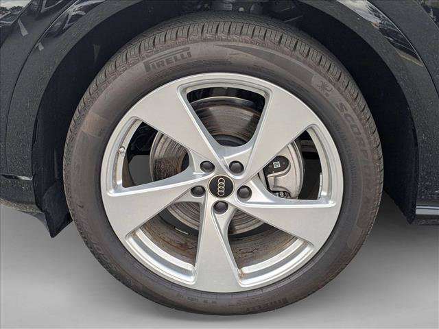 New 2025 Audi Q5 Prestige AWD/4WD image 9