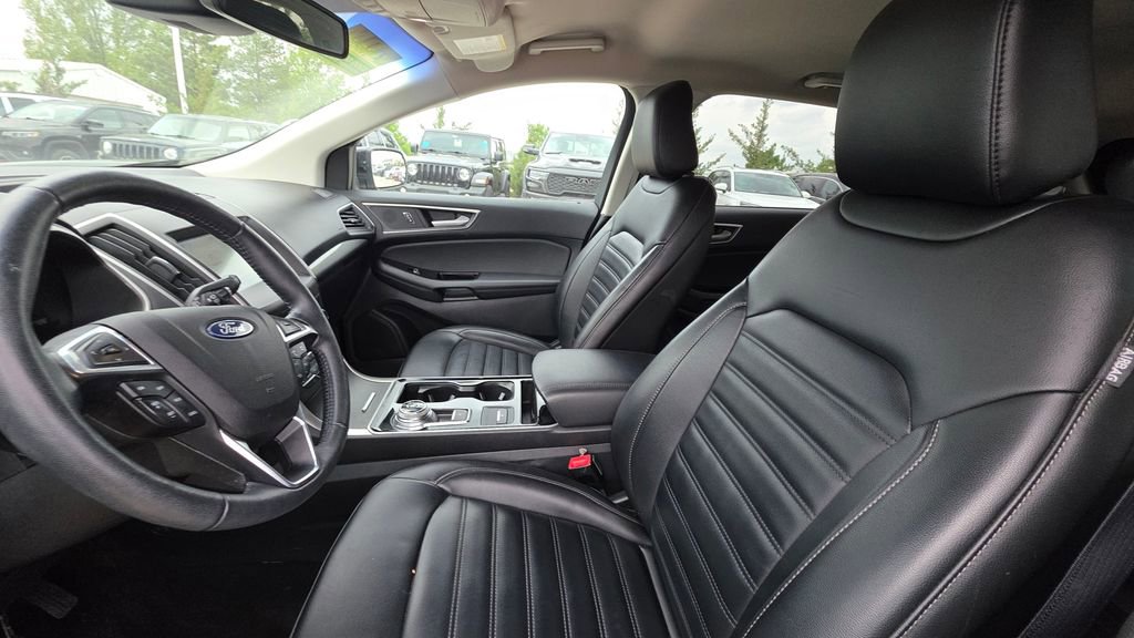 Used 2020 Ford Edge SEL w/ Convenience Package image 11