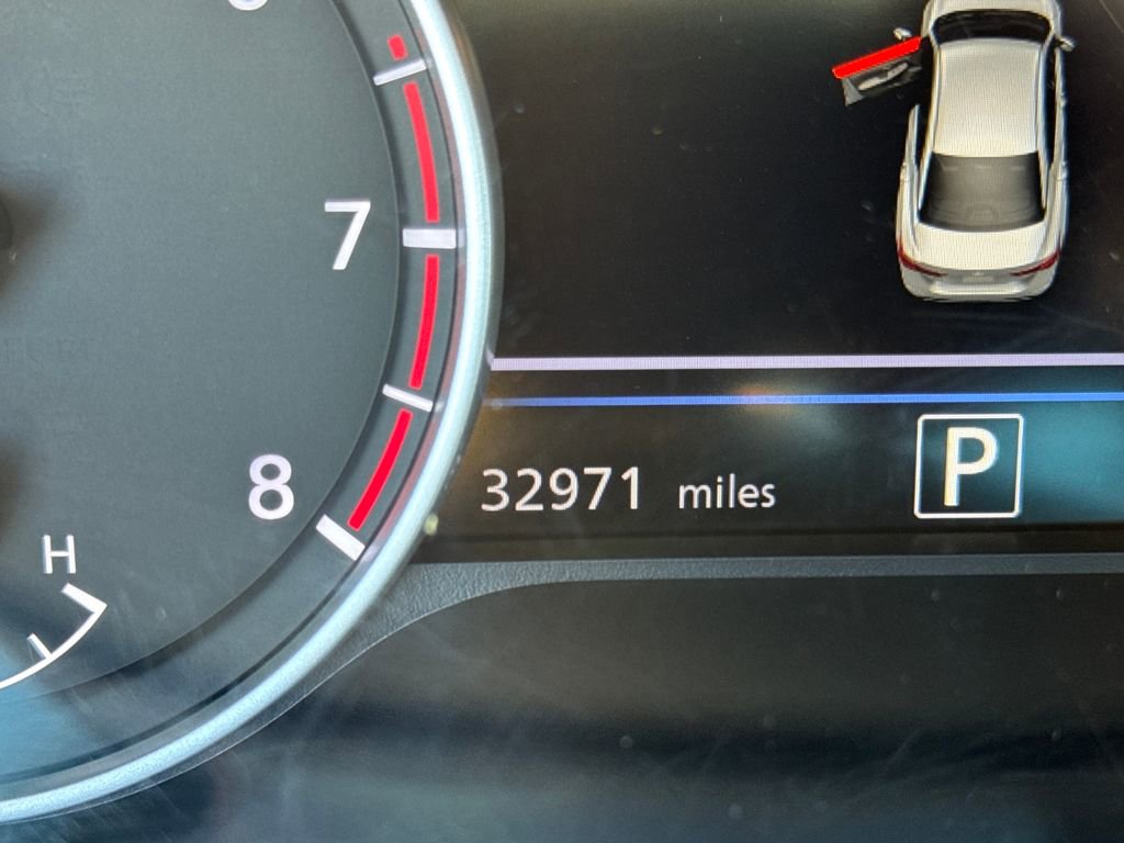 Used 2023 Nissan Sentra SR w/ Midnight Edition Package image 22