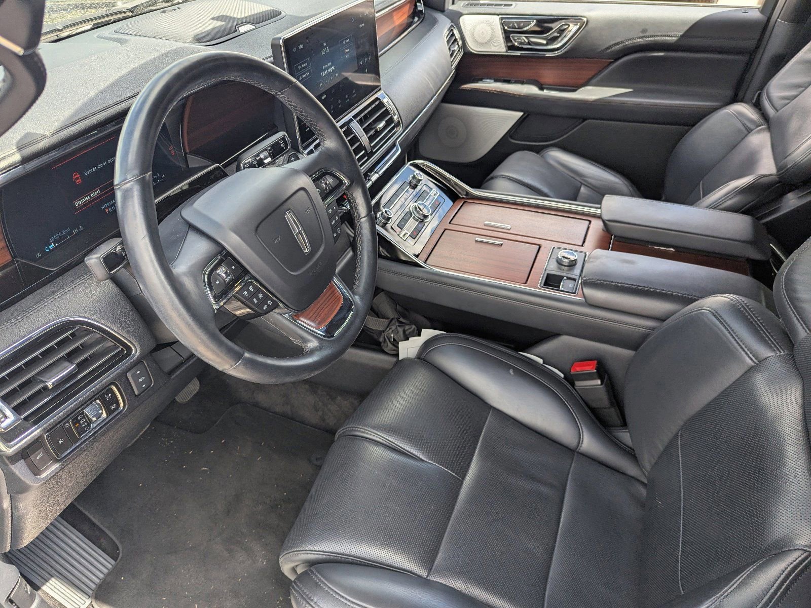 Used 2023 Lincoln Navigator Reserve image 22
