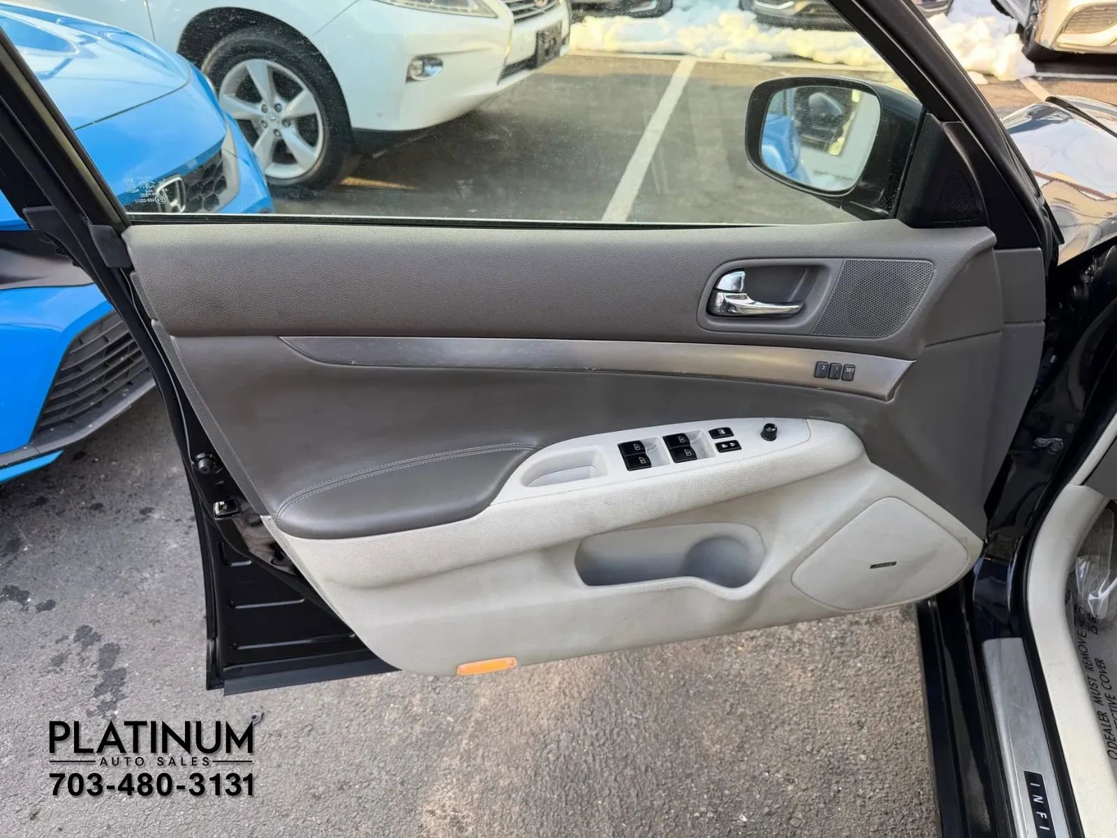 Used 2012 INFINITI G37 x Sedan w/ Premium Pkg image 16