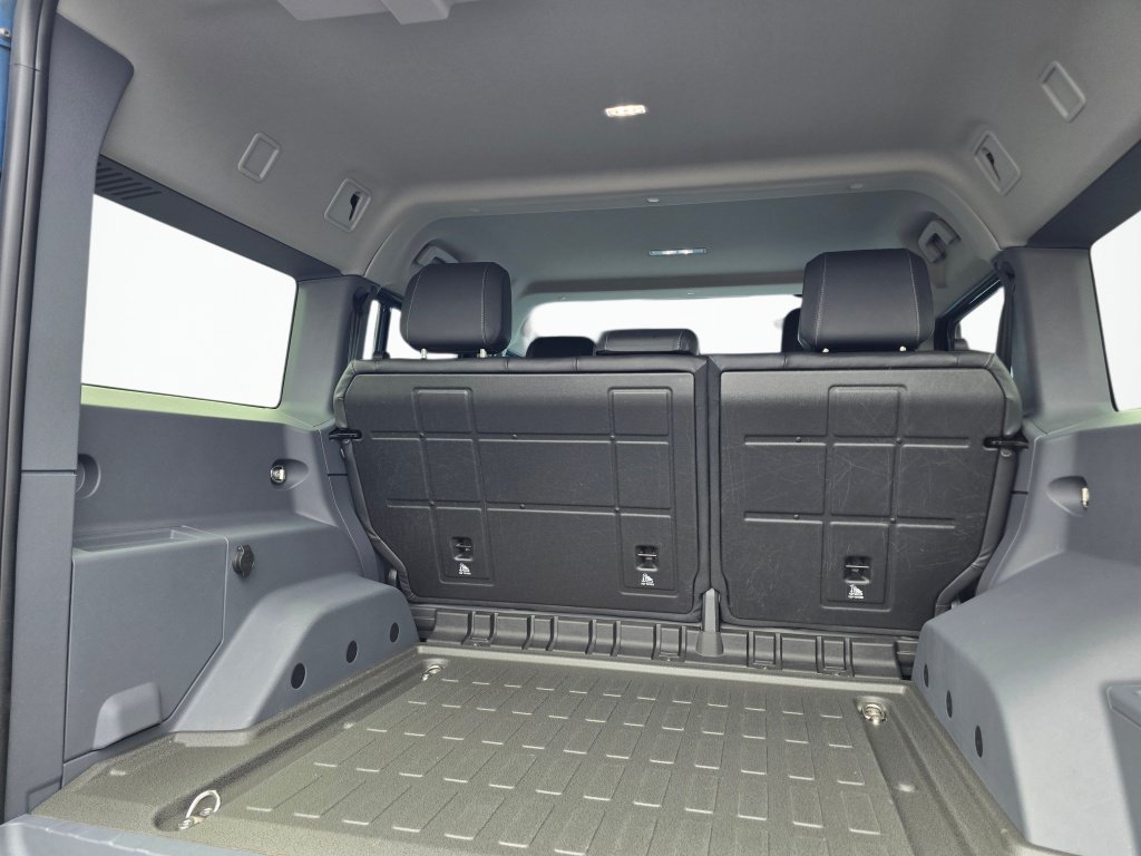 Used 2024 INEOS Grenadier Station Wagon AWD/4WD image 24