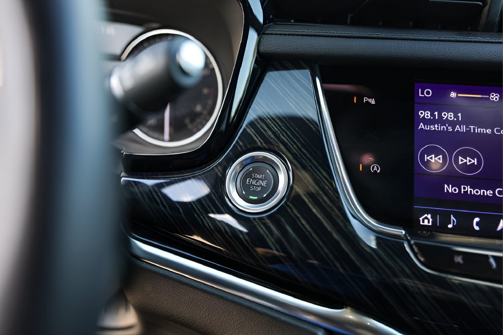 Certified 2025 Cadillac XT6 Premium Luxury FWD image 18