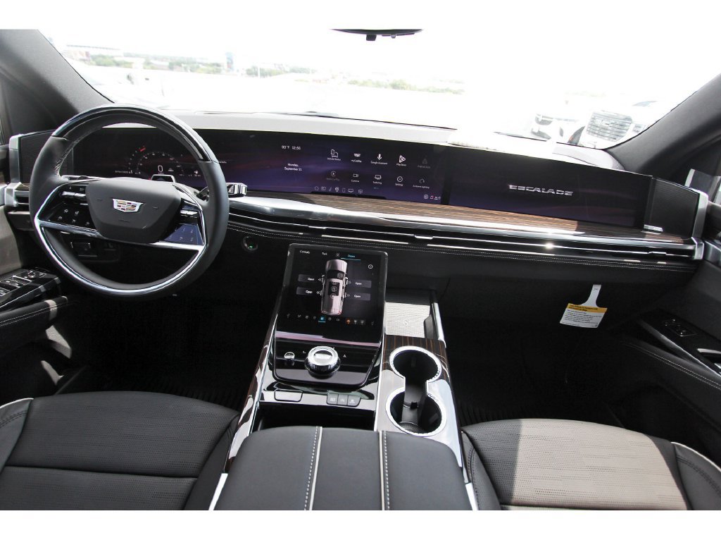 New 2027 Cadillac Escalade Luxury w/ Touring Package AWD/4WD image 9