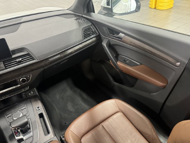 Used 2019 Audi Q5 Premium Plus w/ Convenience Package AWD/4WD image 16