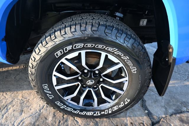 Used 2020 Toyota Tacoma TRD Sport w/ TRD Premium Sport Package image 13