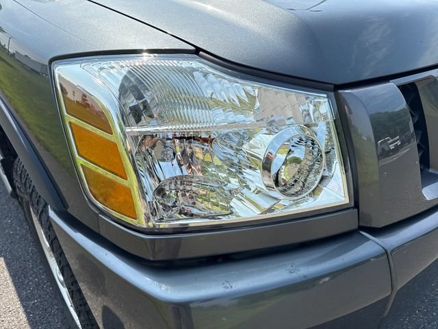 Used 2011 Nissan Titan PRO-4X AWD/4WD image 12