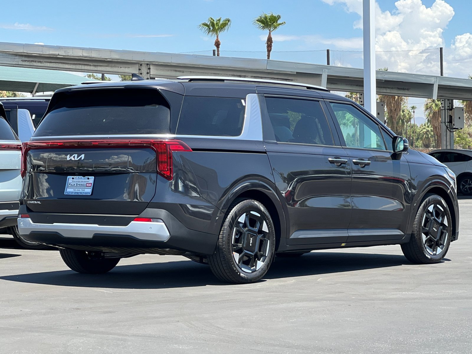 New 2026 Kia Carnival EX image 3