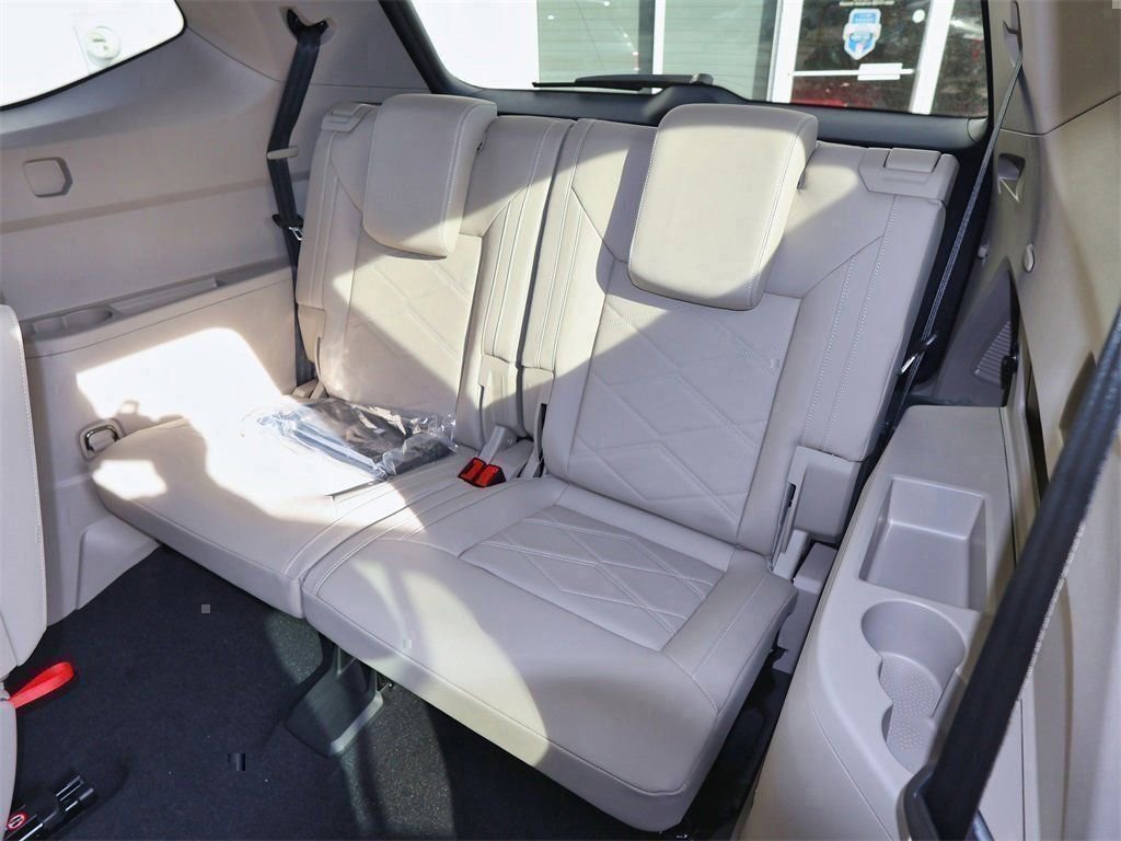 New 2026 Volkswagen Atlas SE image 16