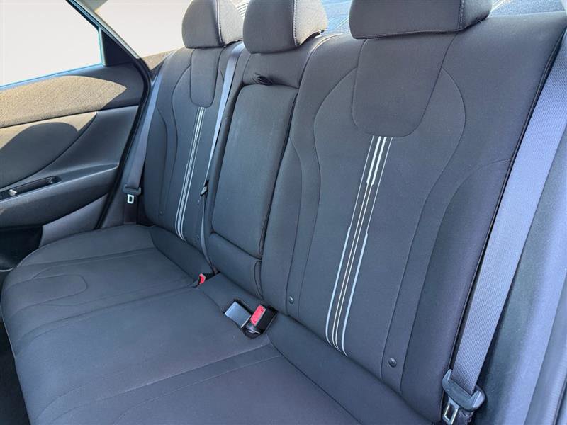 Used 2022 Hyundai Elantra SEL w/ Convenience + Premium Package image 14