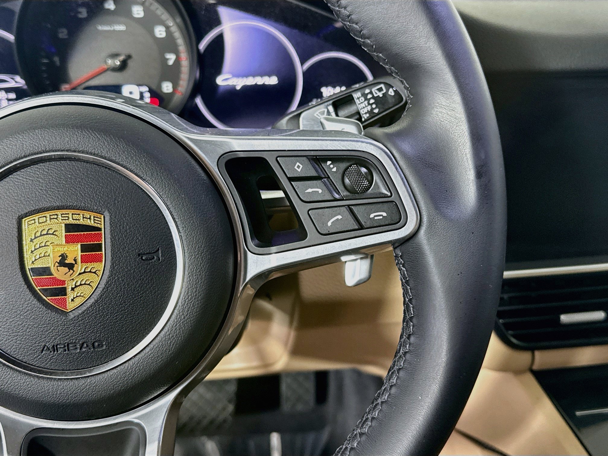 Used 2023 Porsche Cayenne AWD/4WD image 15