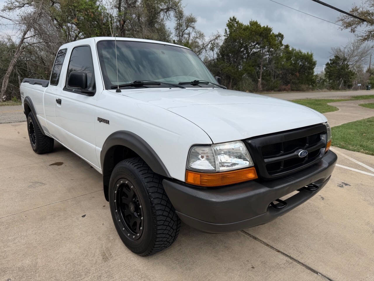 Used 2000 Ford Ranger XL image 2