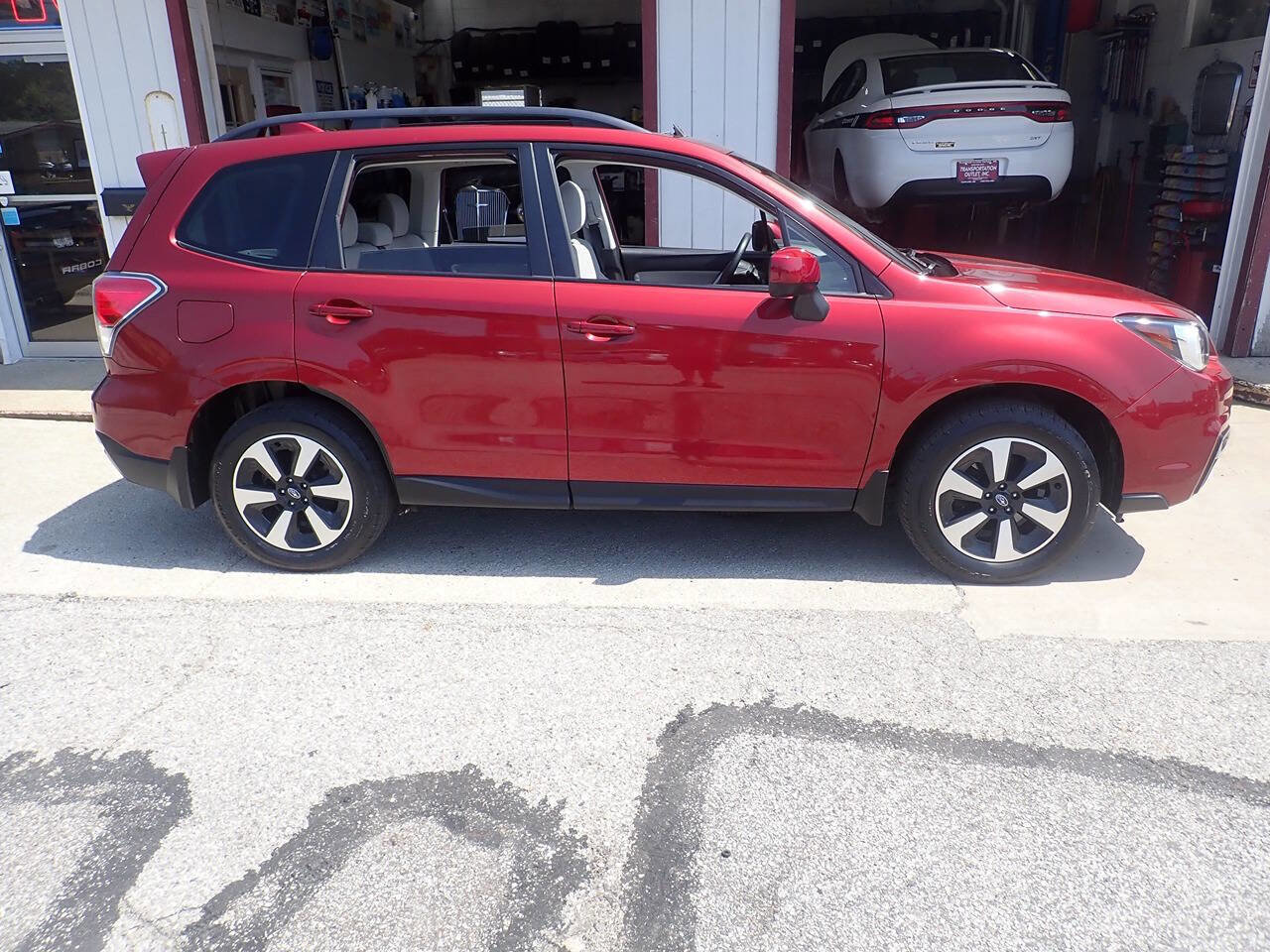 Used 2017 Subaru Forester 2.5i Premium w/ Protection Package #1 image 26