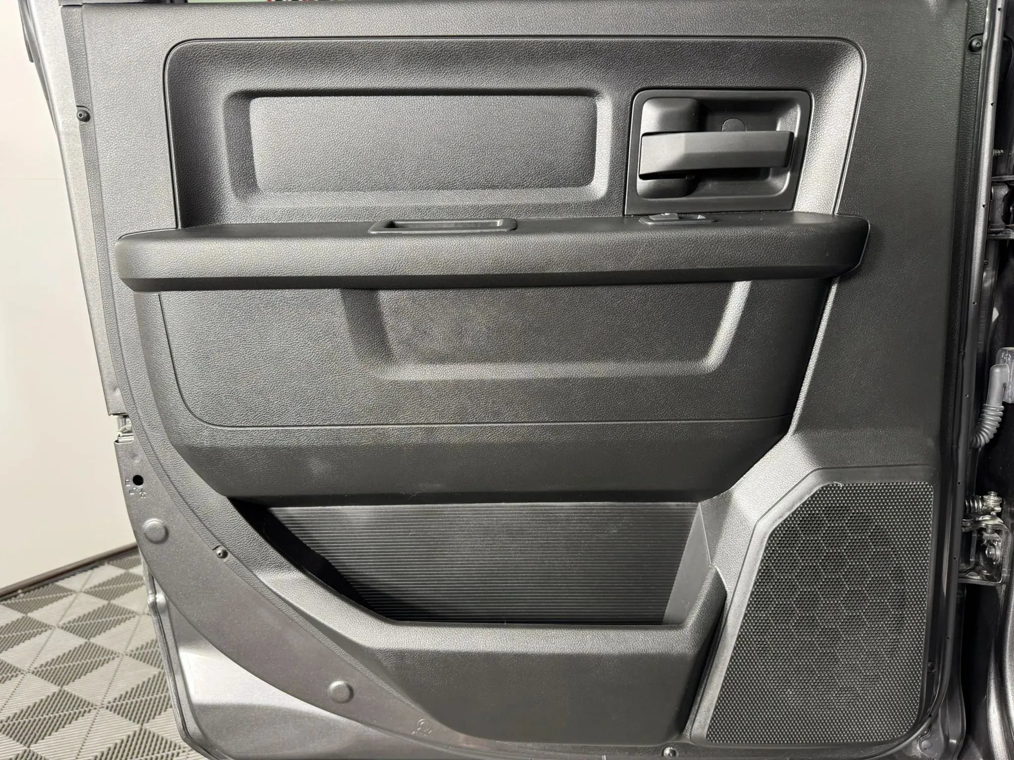 Used 2024 RAM 3500 Tradesman w/ Chrome Appearance Group AWD/4WD image 37