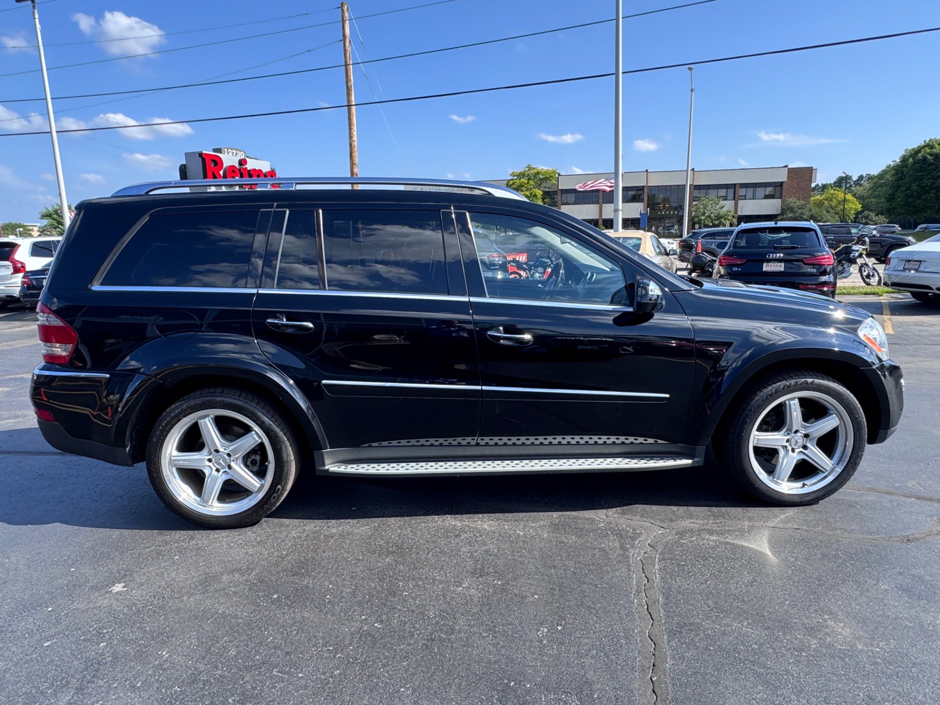 Used 2009 Mercedes-Benz GL 550 4MATIC image 16