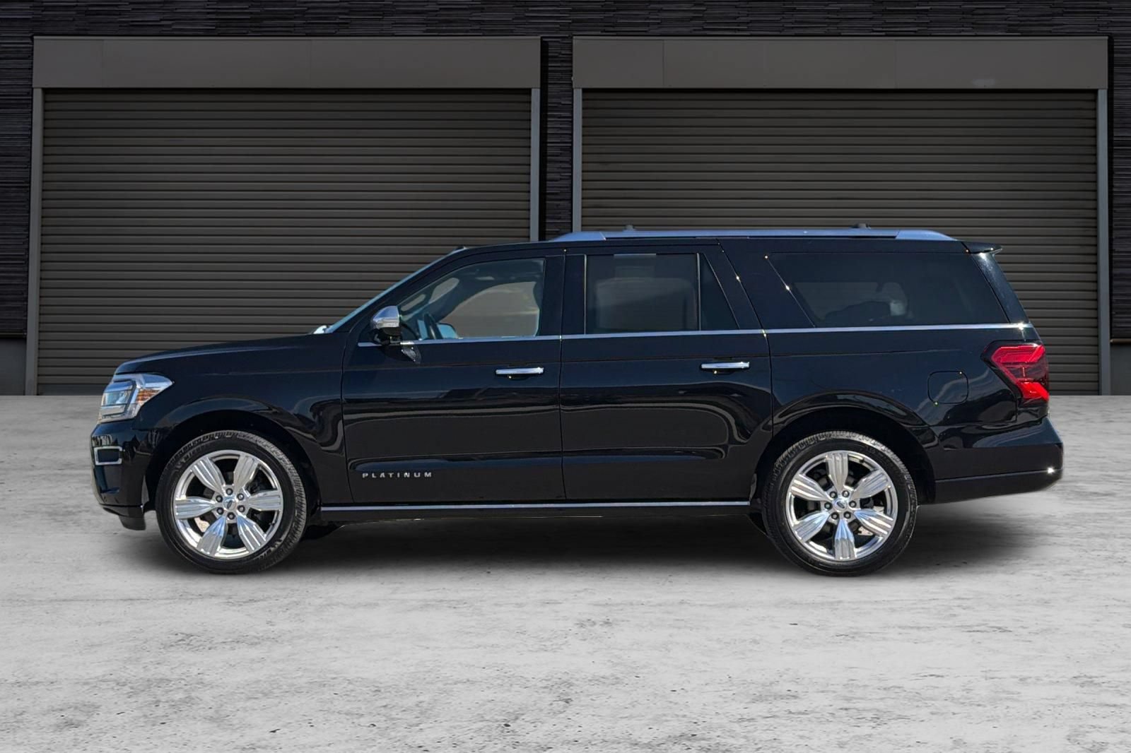 Used 2023 Ford Expedition Max Platinum AWD/4WD image 7