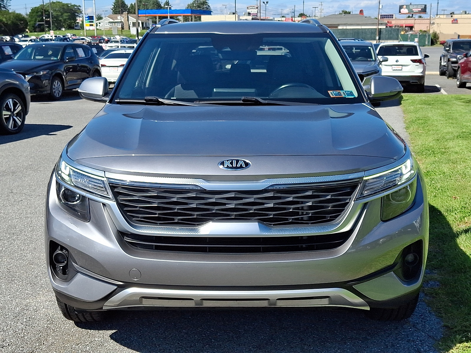 Used 2021 Kia Seltos S AWD/4WD image 2
