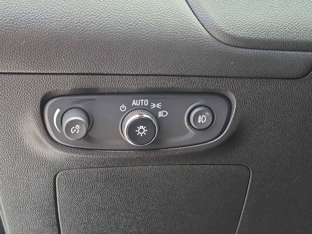 Used 2022 Buick Encore GX Select FWD image 21