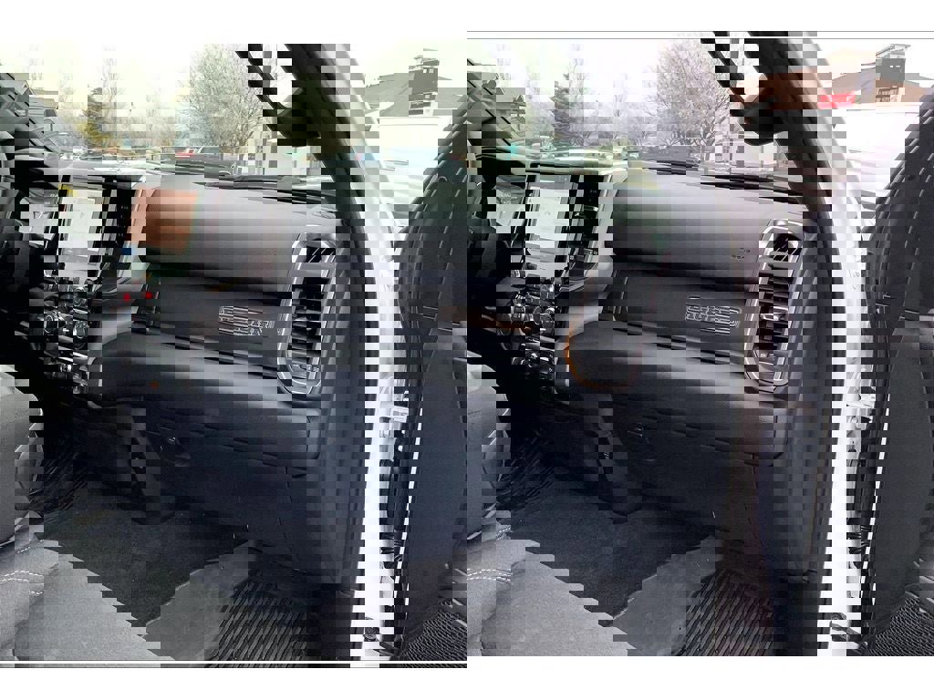 Used 2025 RAM 1500 Big Horn image 18