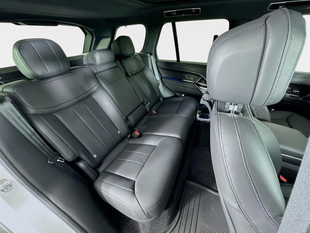New 2026 Land Rover Range Rover SE image 29