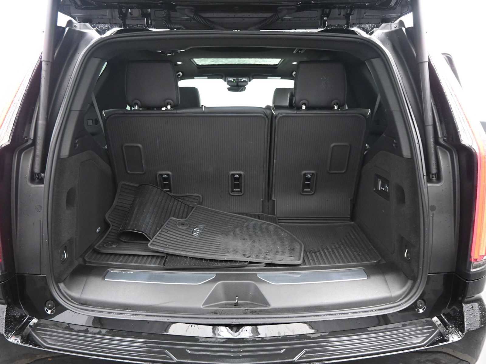 Used 2025 Cadillac Escalade Sport w/ Touring Package image 13