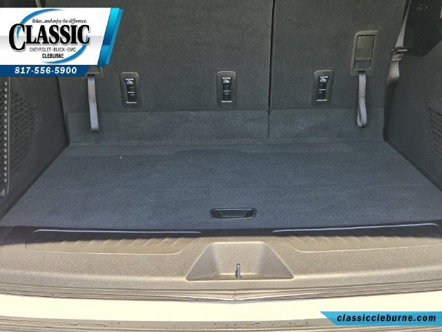 Used 2025 Chevrolet Suburban LS RWD image 31