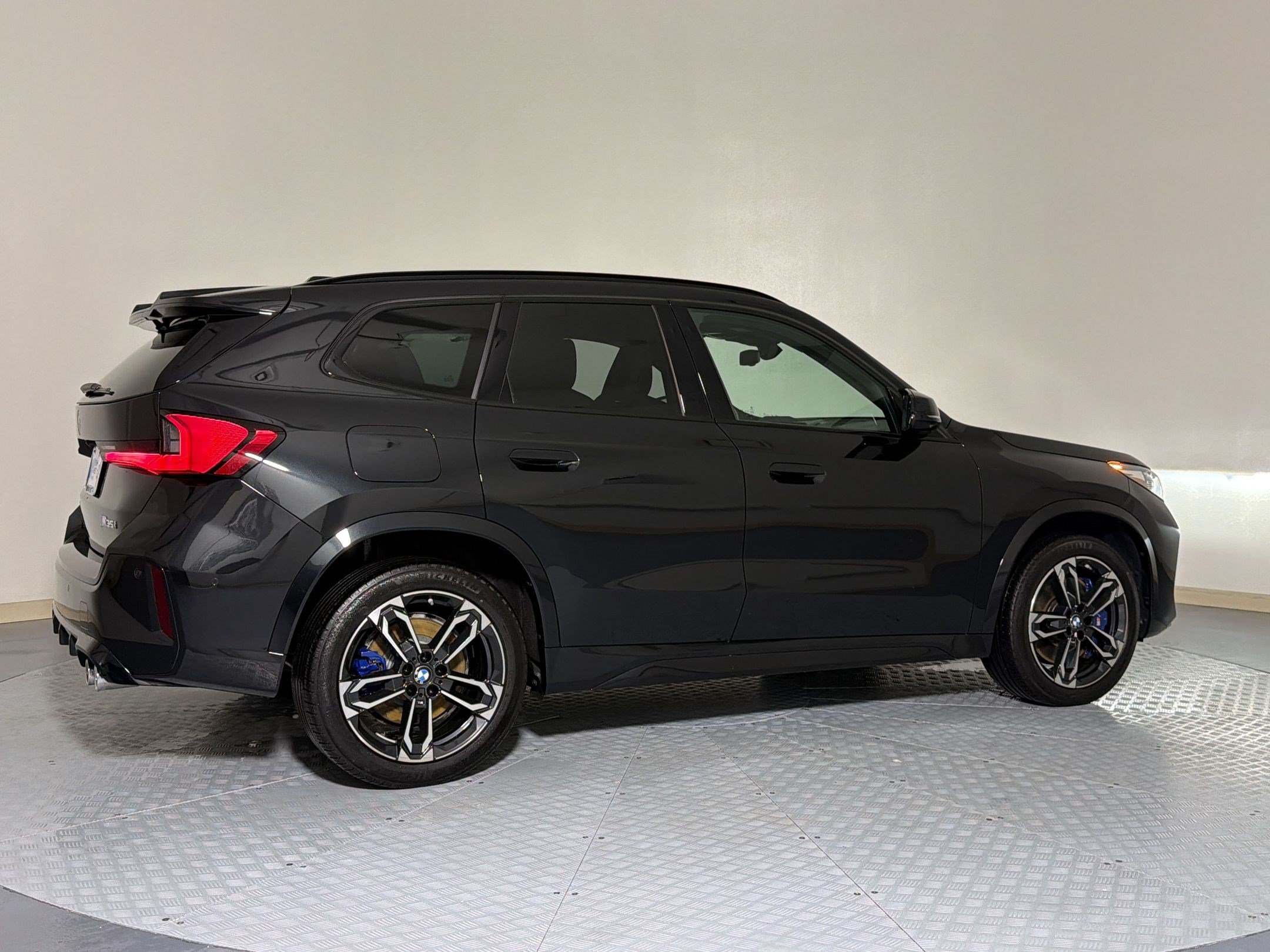 Used 2025 BMW X1 M35i AWD/4WD image 9