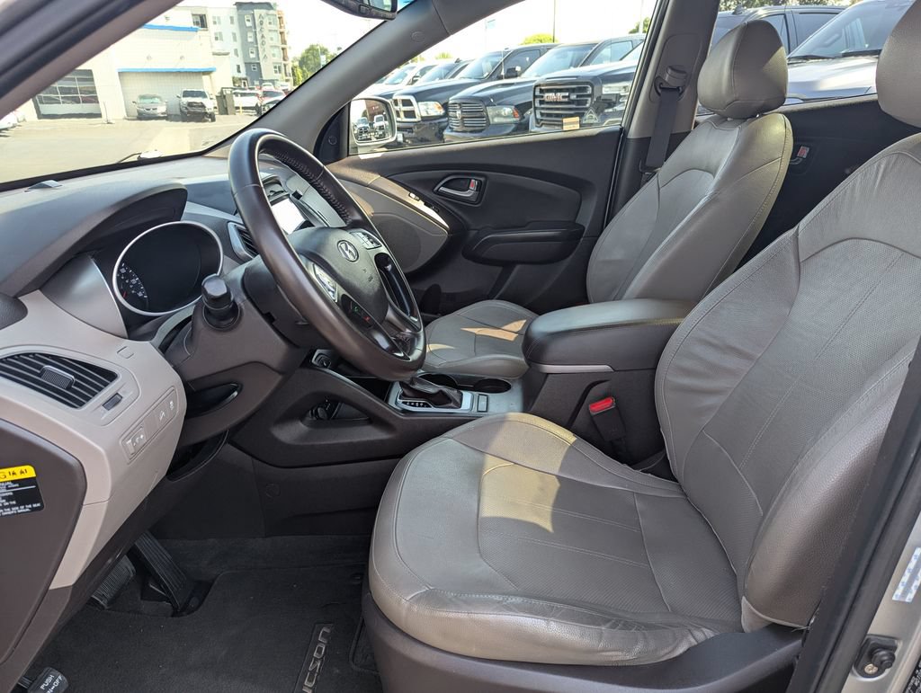 Used 2014 Hyundai Tucson Limited w/ Technology Package 02 FWD image 26